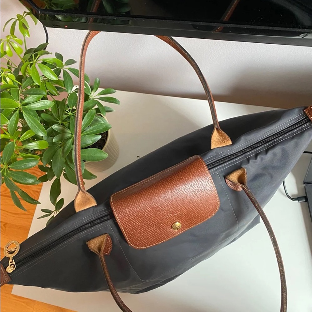 Longchamp Le Pilage Nylon Shoulder Tote - Picture 6 of 6